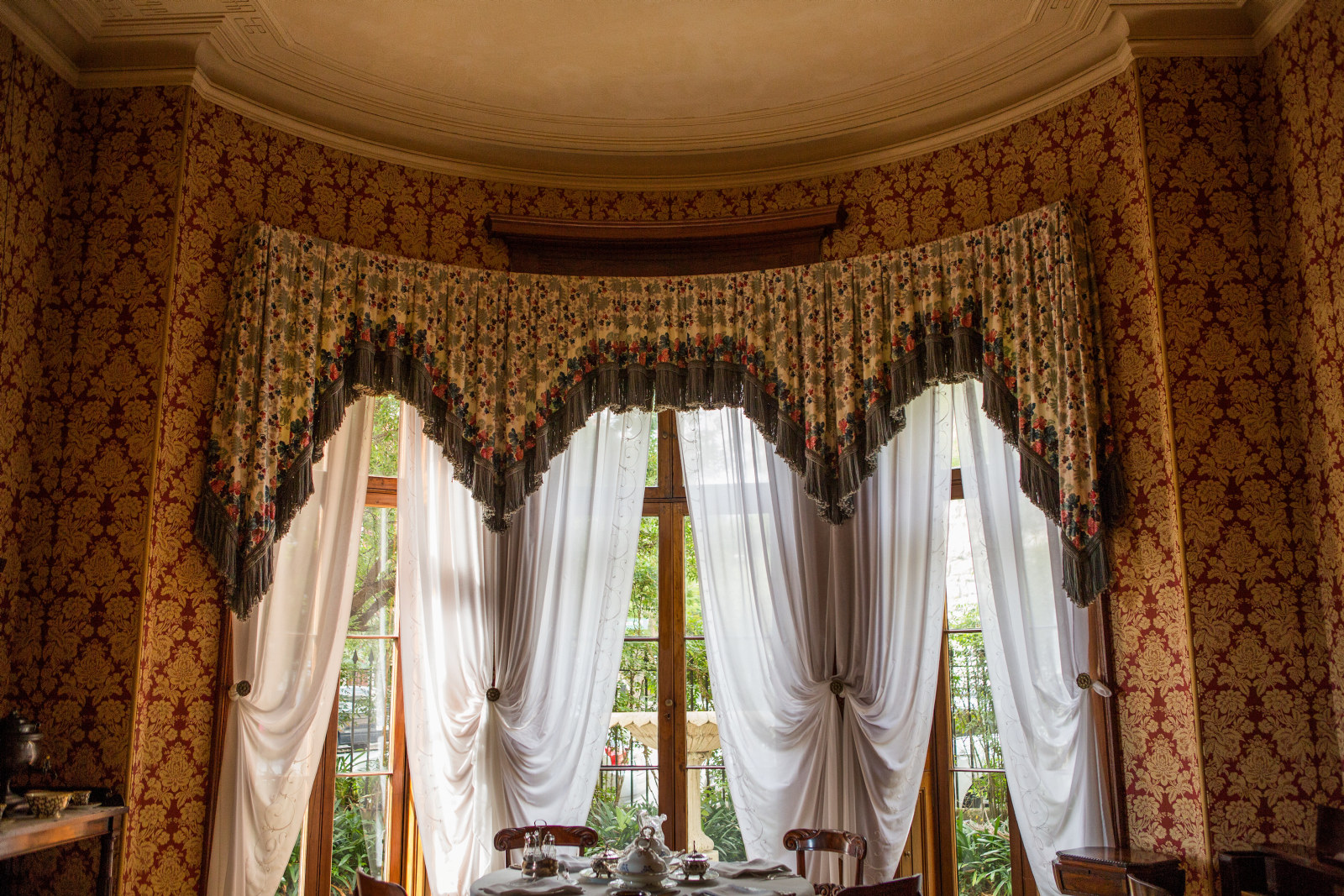 Curtains and french doors in the breakfast room, Elizabeth Bay House