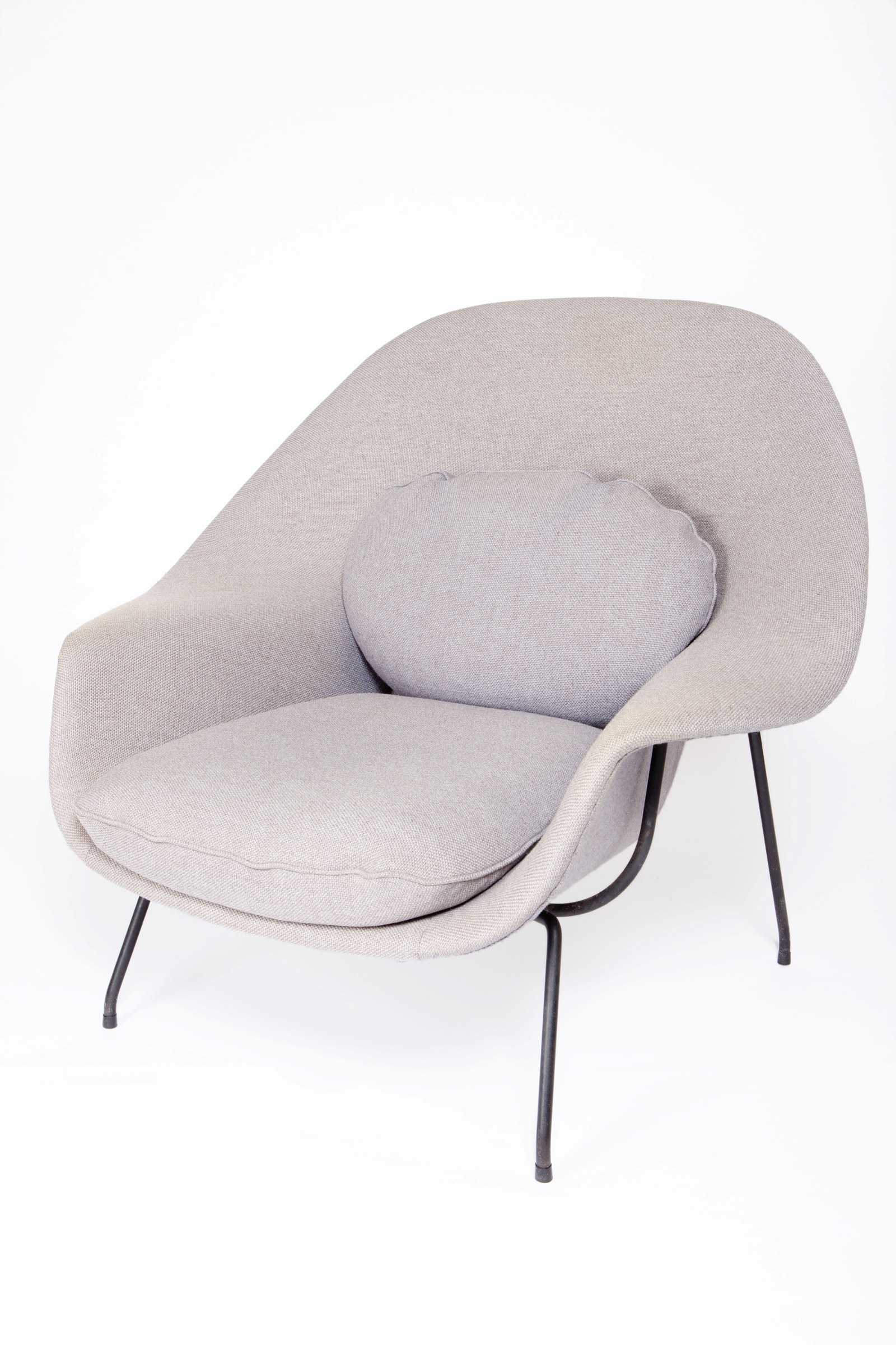 Chair, Womb design by Eero Saarinen, c1948