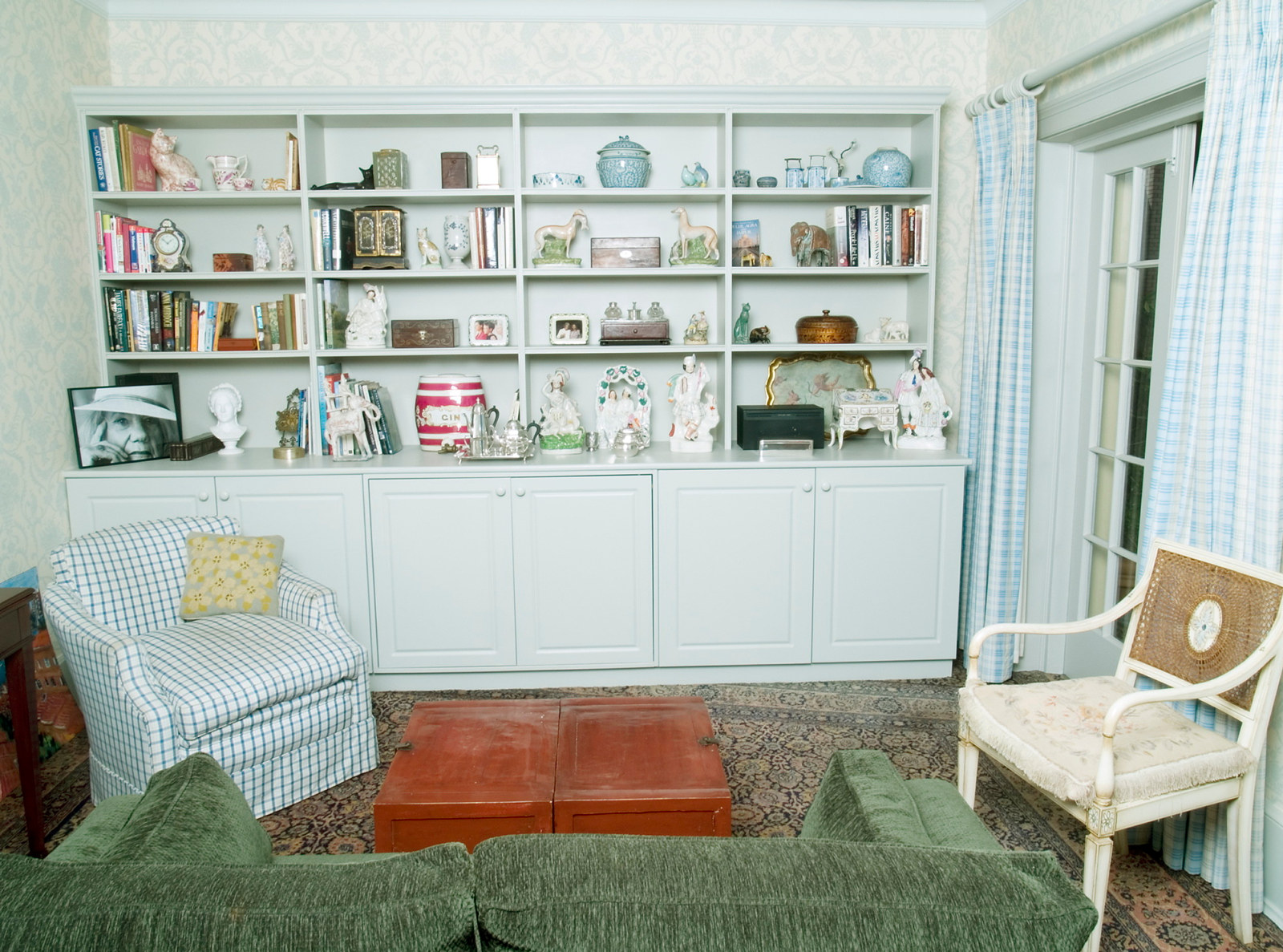 Sitting room, Darnley Hall apartment, Elizabeth Bay NSW