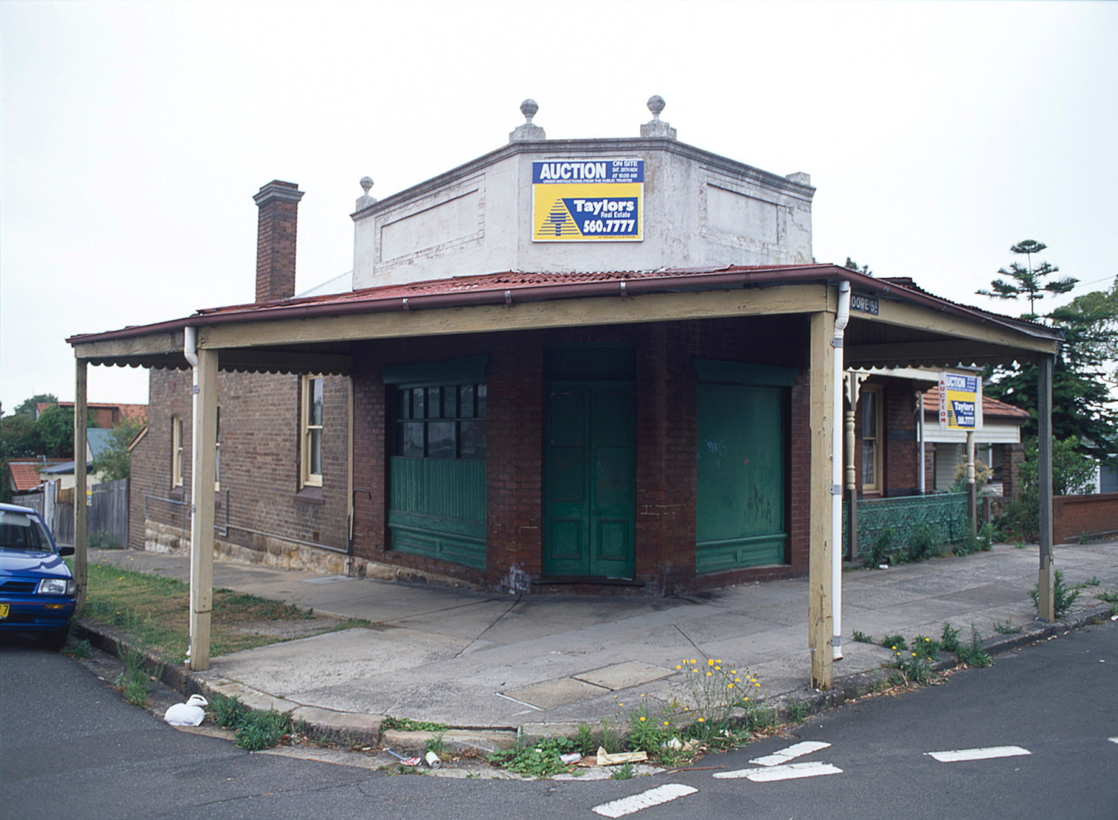 Empty corner shop, Leichhardt NSW