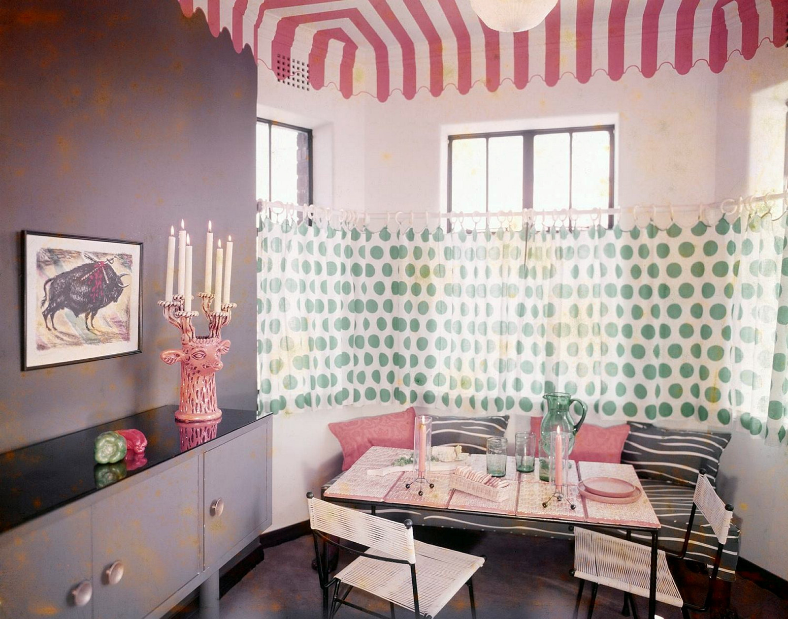 Dining alcove of Peter Playfair's flat in Elizabeth Bay NSW, 1953