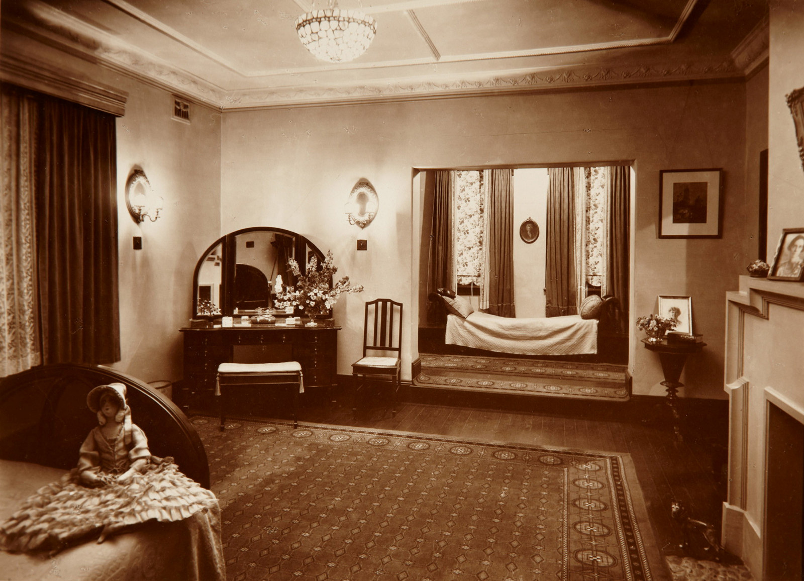 View of a bedroom at Tinagroo homestead near Scone New South Wales, c1925.