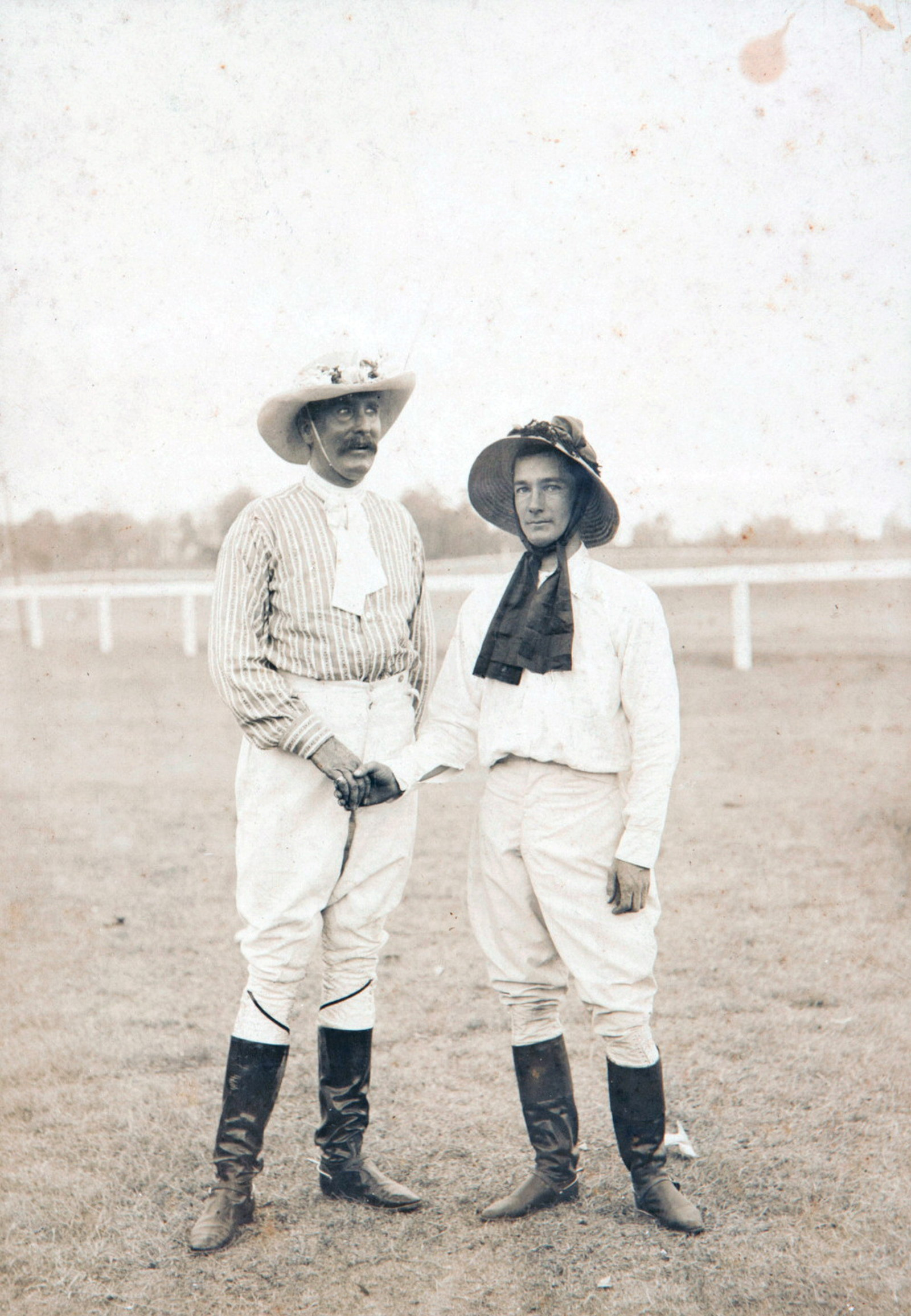 George Terry (left) and Norman Pearce wearing ladies’ hats for a novelty race at Hawkesbury Racecourse, around 1910