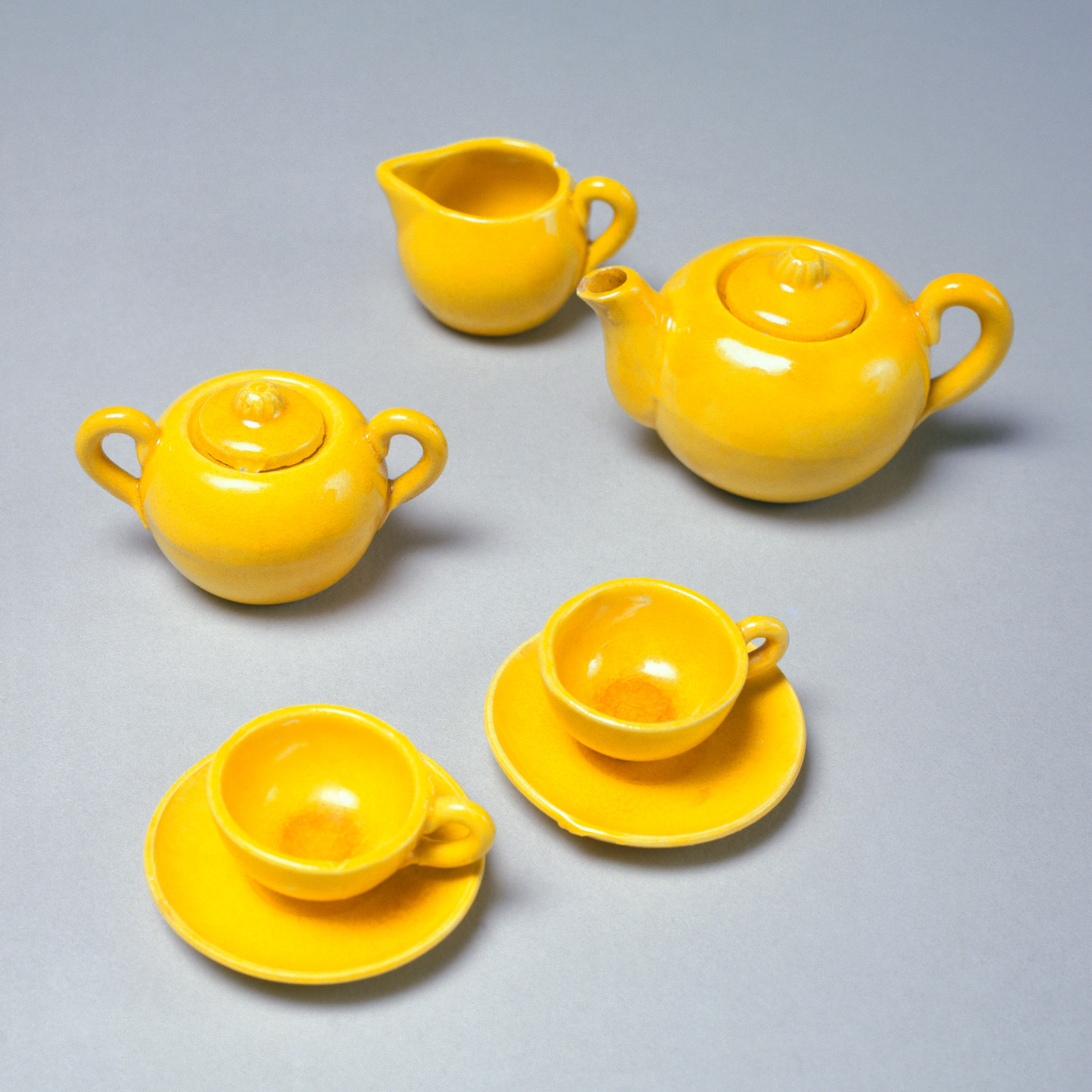 Child's stoneware tea set 