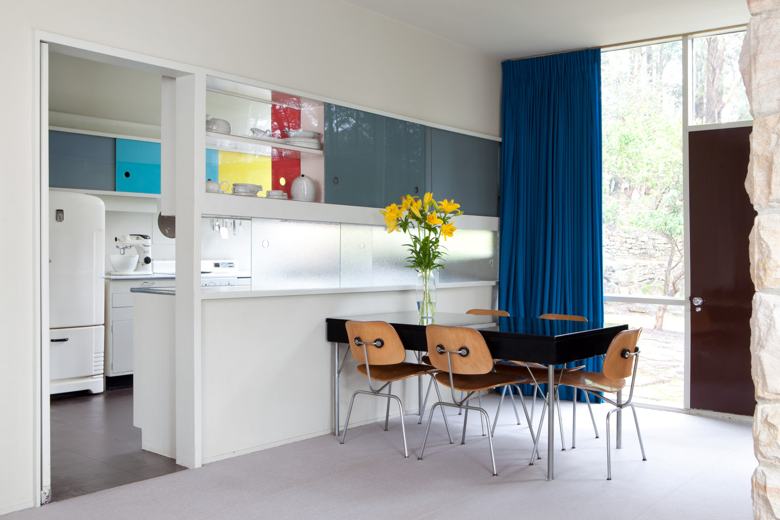 Dining room and kitchen, Rose Seidler House