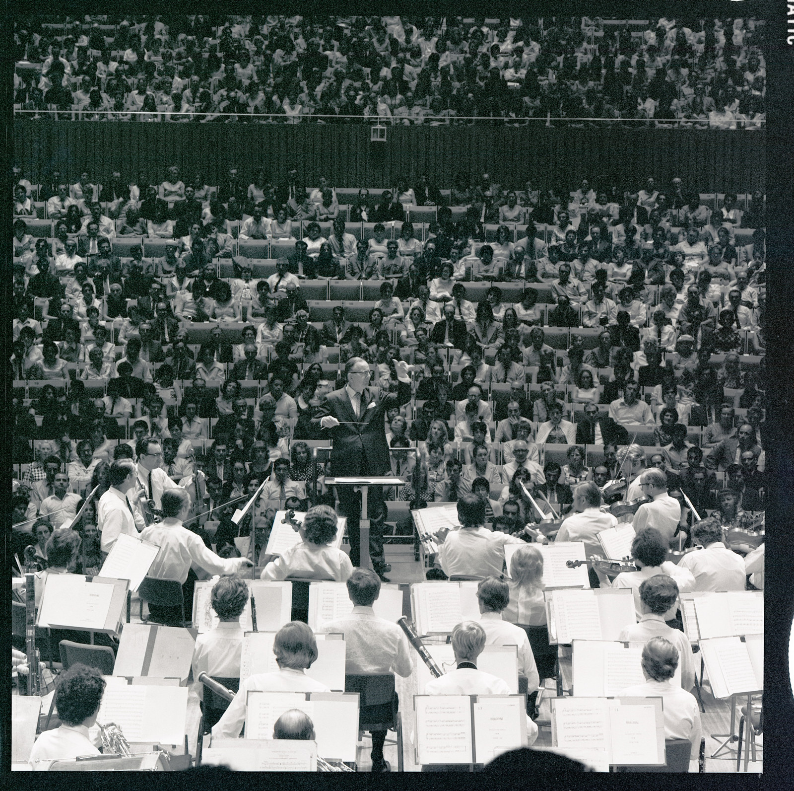 Sir Bernard Heinze conducting the Sydney Symphony Orchestra, at an acoustic test concert in the completed Concert Hall, December 1972.