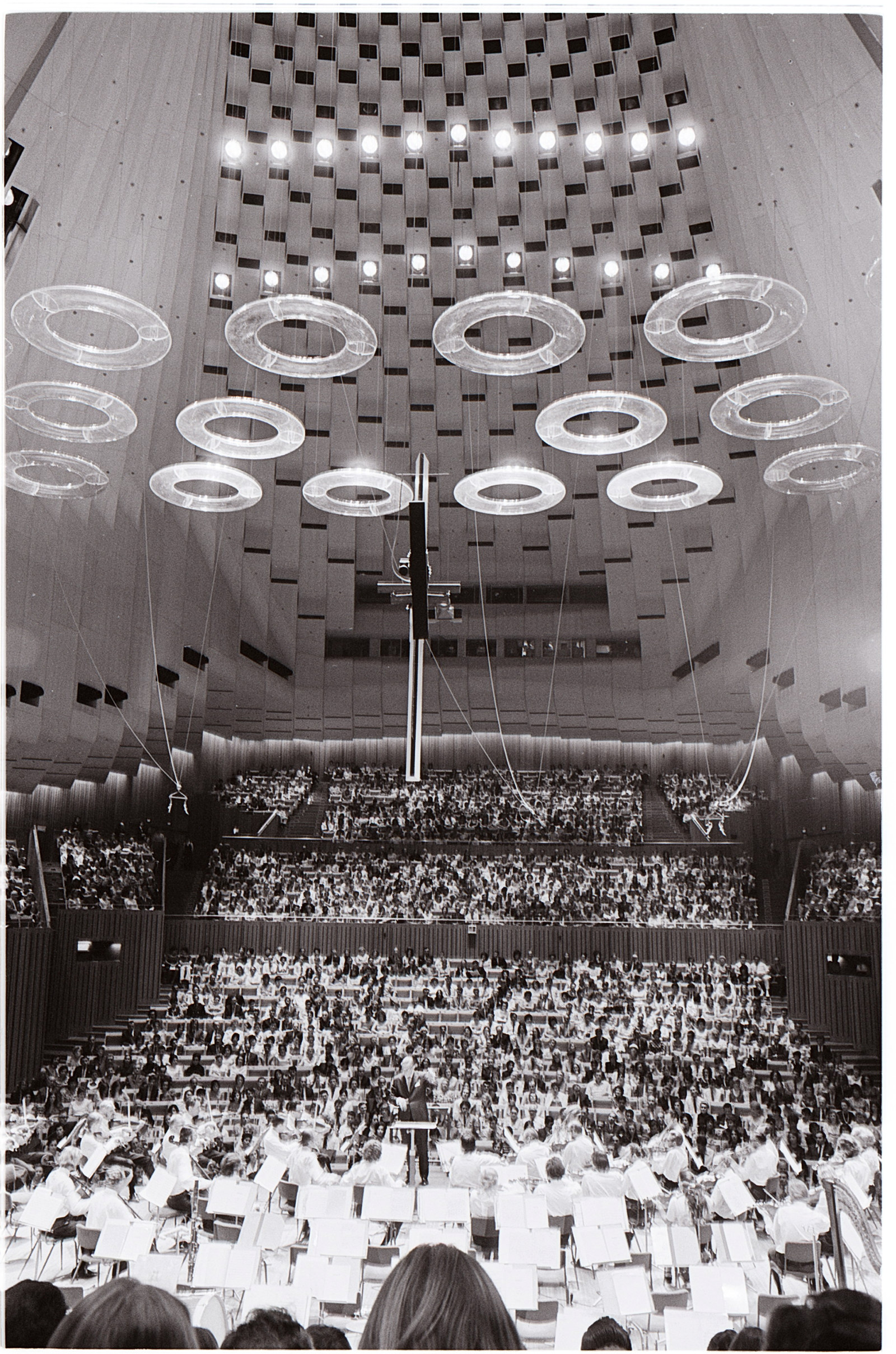 Government Printing Office 3 - 21786 - First live concert in the Sydney Opera House for the purpose of testing the acoustics [music conductors; orchestras] [17-12-72]