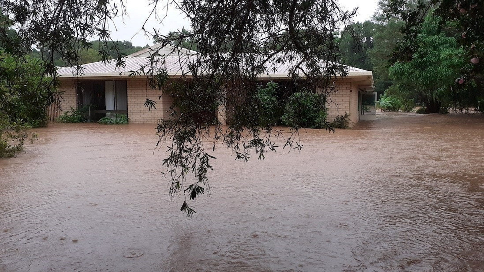 External damage caused by the NSW floods in 2022 in the Mullumbimby area (submission 1143)