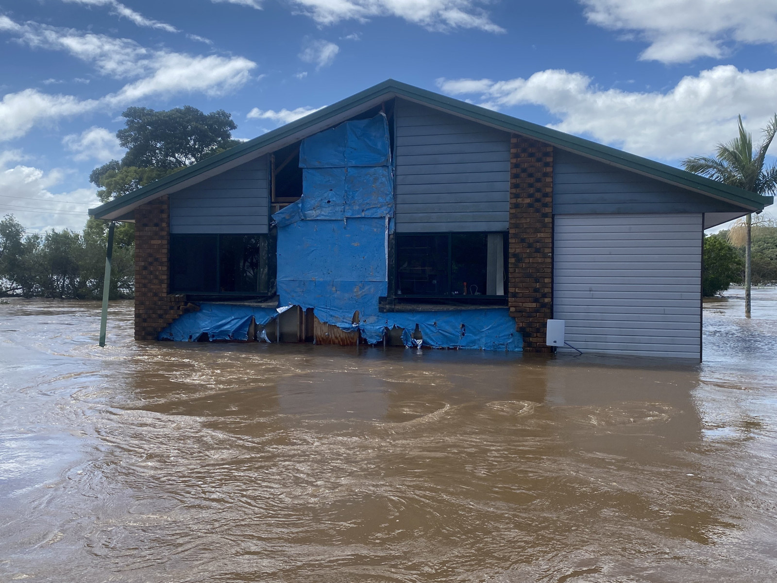 External damage caused by the NSW floods in 2022 in the Broadwater area (submission 0600)
