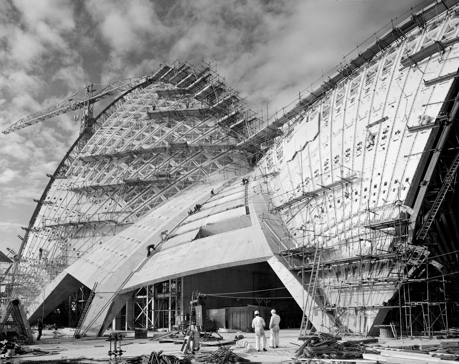 The vaulted roof shells take shape, July 1965. Sydney Opera House construction.