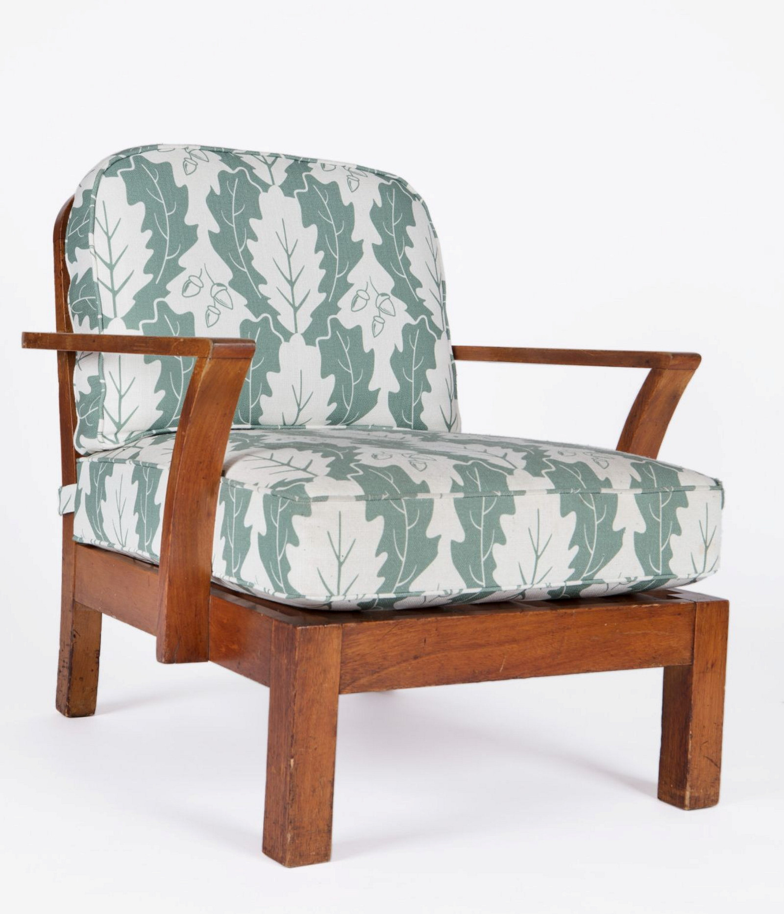 Easy chair, Beard Watson & Co Ltd, Sydney, circa 1939; used to furnish an apartment at Seven Elizabeth Street, Sydney